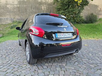 Peugeot 208 allure - 5