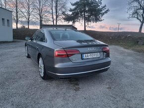 Audi a8 - 5