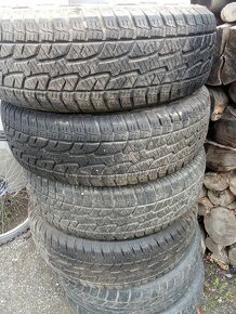 Predávam pnelmatiki 205/70r15 - 5