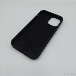 iPhone 12/12 Pro. Zadní kryt černý (nové) - 5