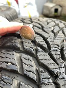 Predam zimne pneumatiky Nokian 195/65 R15 na diskoch - 5