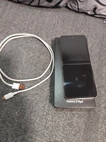 Samsung Galaxy Z Flip5 - 5