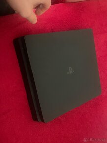 Playstation 4 1 TB - 5