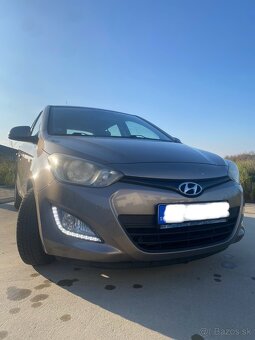 Hyundai i20 1.2 63kW, Hnedá metalíza - 5