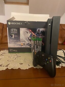 XBOX ONE X 1TB (4k) s krabicou + 5 hry - 5