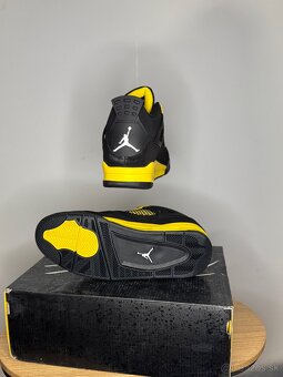 Jordan 4 Thunder - 5