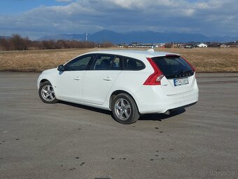 Volvo V60 D3 2.0L Kinetic Geartronic, Business Edition - 5