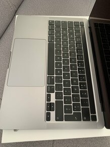 MacBook Pro 13.3 palca, M2 2022 - 5