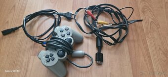 Rezervovane.  Playstation 2 + kabelaž ---- Na diely/ Opravu - 5