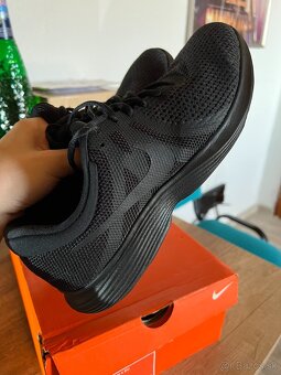 Nike Revolution 4 Black (čierna) - 5