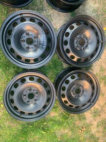 Predám oceľové disky plechy 5x112 R16 do vw Seat - 5