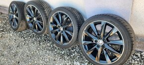 5x100 7Jx17 original Fabia Montecarlo 215/40R17 - 5