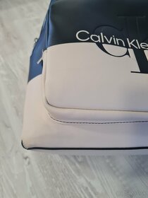 Predam batoh Calvin Klein Jeans. Povodna cena 139eur - 5