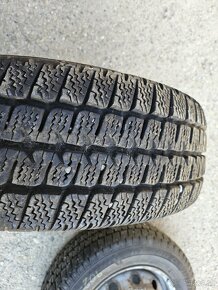 2x plechové disky 5x118 + zimné pneu 195/70r15c - 5