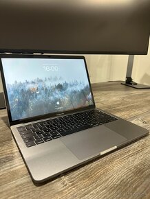 Macbook Pro 13" 2018 TouchBar Space Gray - 5