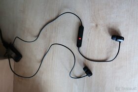 Predám športové bluetooth slúchadlá SoundMagic E10BT - 5