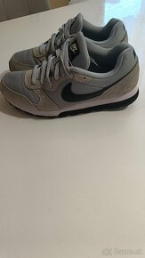 Nike MD Runner 42,5 - 5