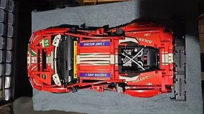 LEGO Ferrari 488 GTE 42125 - 5