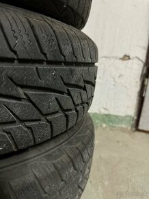 Pneumatiky zimne 195/65 r15 vw - 5