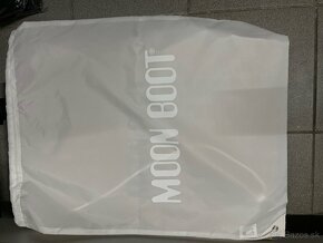 Moon Boot White/Black - 5