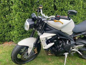 Triumph street triple 675 - 5