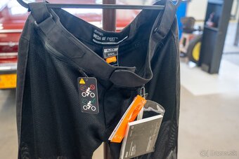 Predám pánske motocyklové nohavice Icon Mesh AF Overpant - 5