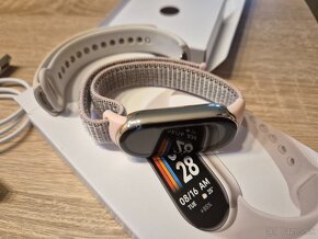 Xiaomi Smart Band 8, zlatý - 5