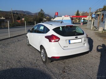 FORD FOCUS 1.0i  HATCHBACK  5 DV. - 5