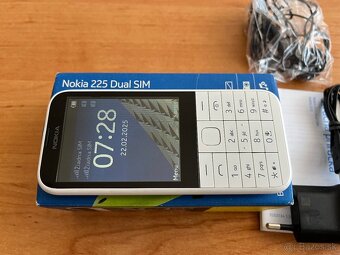 Nokia 225 - 5