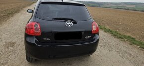 Toyota Auris 1,4 l D-4D - 5