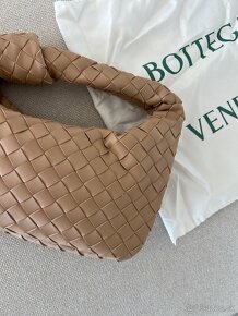 Bottega Veneta Jodie kabelka béžová - 5