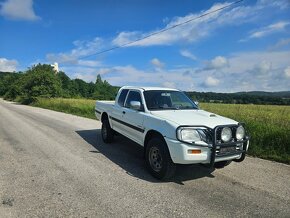 Pickup Mitsubishi L200 2002 2.5 l Diesel 85 kW nova stk,ek - 5