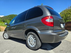 Chrysler Voyager 2.8CRD 110kw A/T //BEZ KOROZIE////7miestne - 5