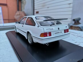 Ford Sierra Cosworth 1:18 AutoArt - 5