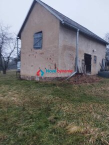 Dvojpodlažný rodinný dom s rozsiahlym pozemkom vo Vranove na - 5