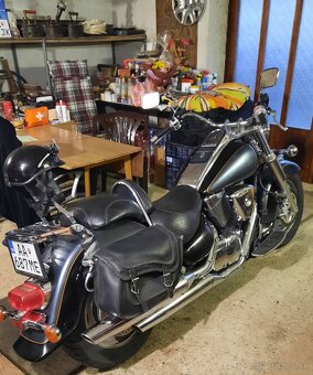 Suzuki Intruder 1500 - 5