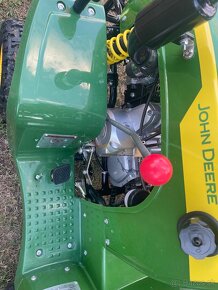 Detský motorový traktor s vlečkou - 5