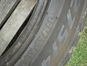 Pirelli 275/40 R18 2x=80€ - 5