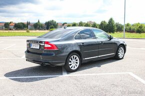 Volvo S80 D4 2.0L Drive-E ECO Momentum Geartronic
 - 5