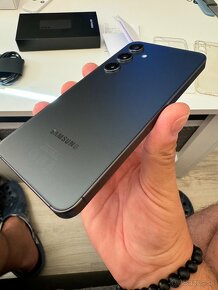 Samsung Galaxy S24 256GB - 5