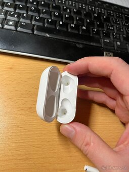 Apple AirPods 3 - 5