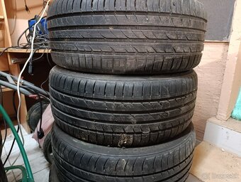 225/45r17 - 5