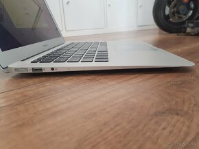 Apple MacBook Air 13,3" Early 2015 - 5