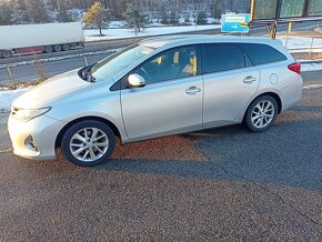 TOYOTA AURIS TOURING SPORTS 2.0D-4D - 5