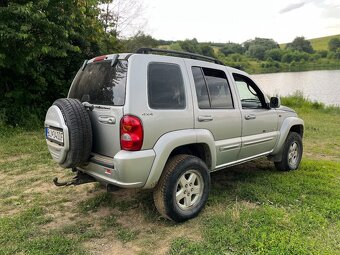 Jeep cherokee Kj  3.7 v6 4x4 - 5