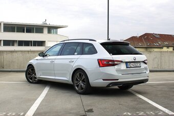 Škoda Superb Combi 2.0 TDI 190k 4x4 Sportline DSG - 5