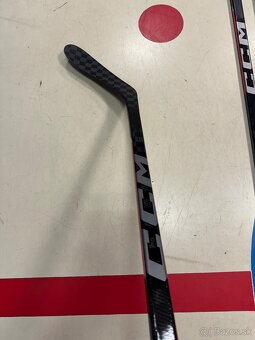 UPLNE NOVA PROFI HOKEJKA CCM JETSPEED FT6 SR SIGMATEX  - 5