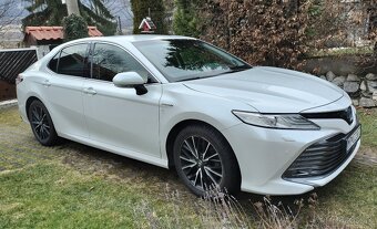 Predám: TOYOTU Camry, hybrid, 2,5 - 5