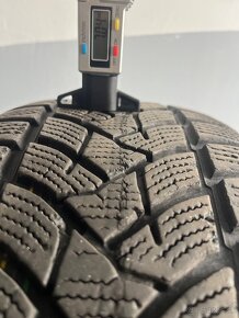 235/65 R17 Zimne Dunlop Top - 5