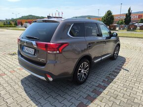 Mitsubishi Outlander 2,2 DI-D 4x4 automat, 7 miest - 5